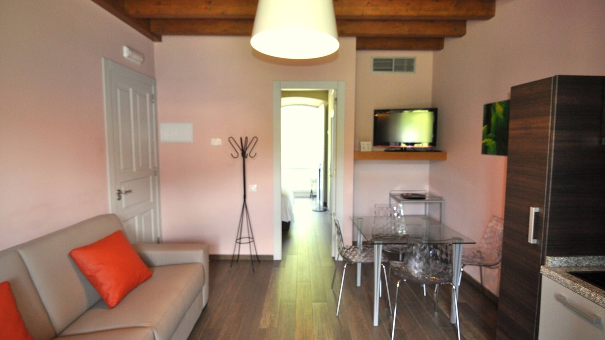 San Martin de Luina Cottage | Rural apartment Casona la Sierra for 4 people