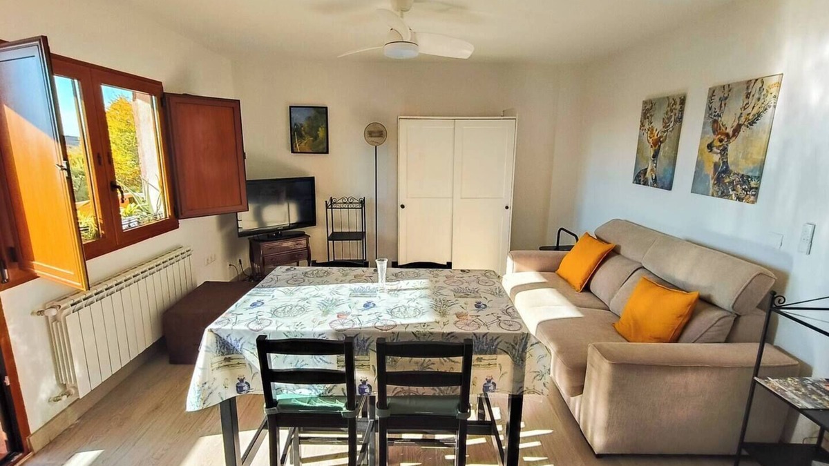 Cogolludo Apartment | Rural apartment Encanto Manchego overlooking Pueblos Negros - 6 people