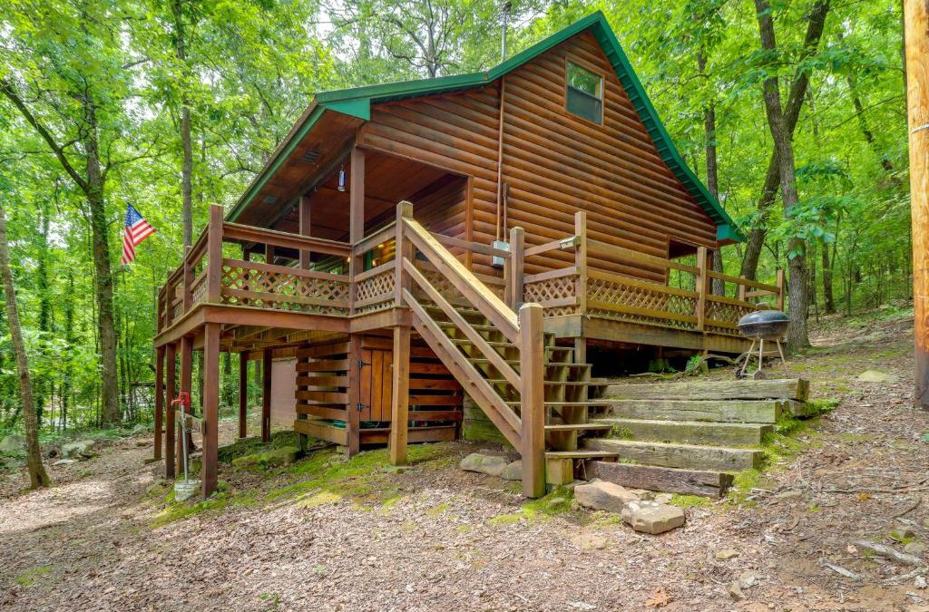 Heber Springs Apartment | Rural Arkansas Vacation Rental with Wraparound Porch
