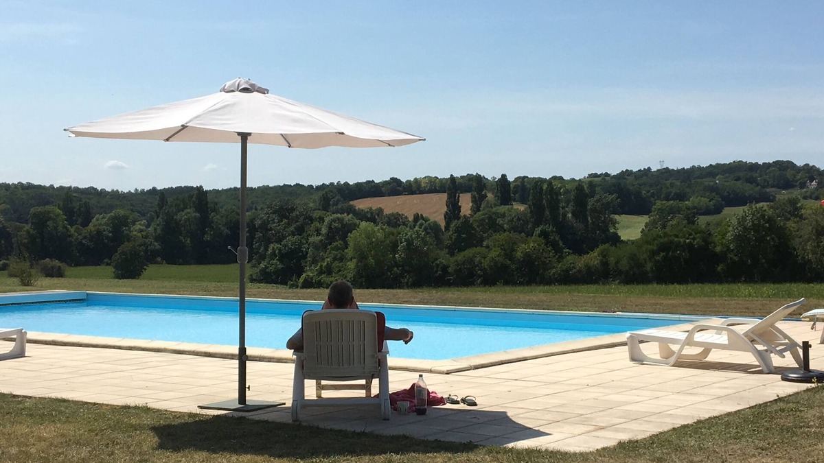 Verteillac House | Rural converted farmhouse with heated pool and tennis court near popular village