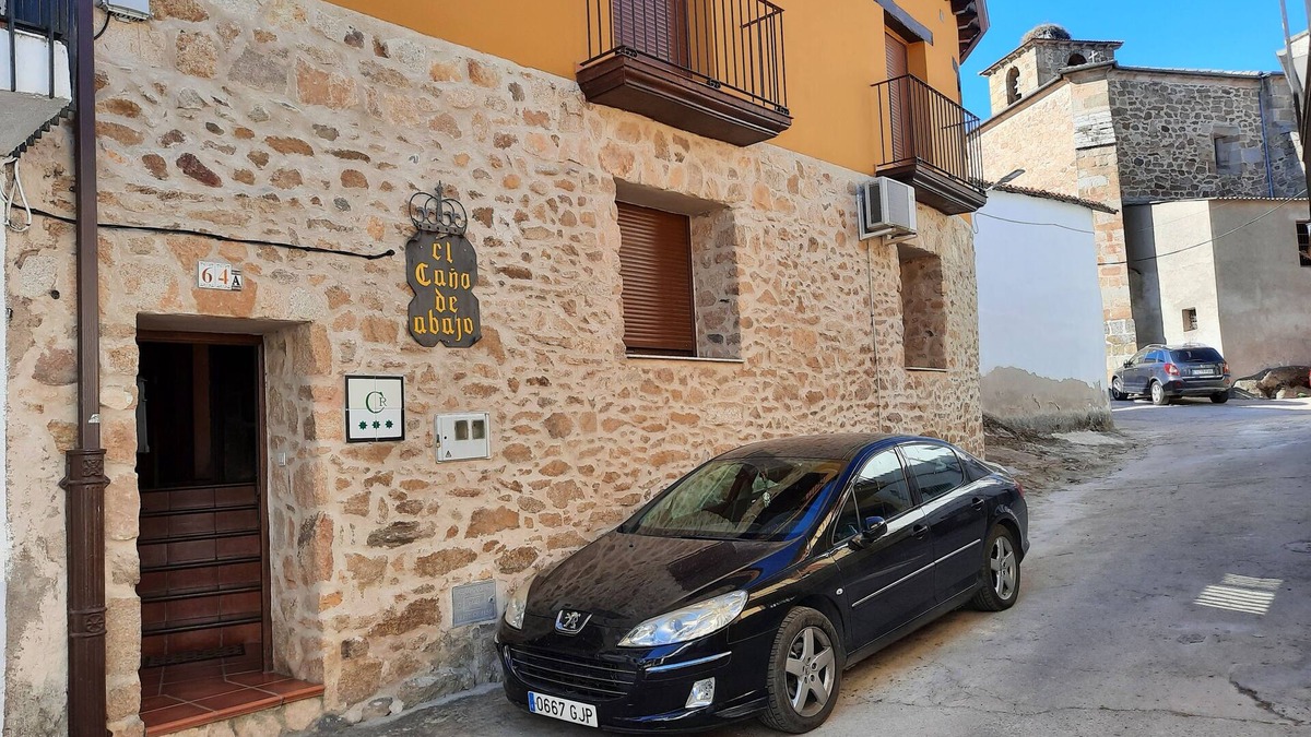 Aldeanueva del Camino House | RURAL HOUSE IN A UNIQUE NATURAL ENVIRONMENT