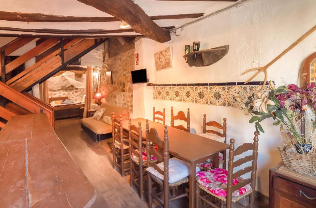 Tolva House | Rural Holiday Home in Tolva near near Mont Rebei Lake