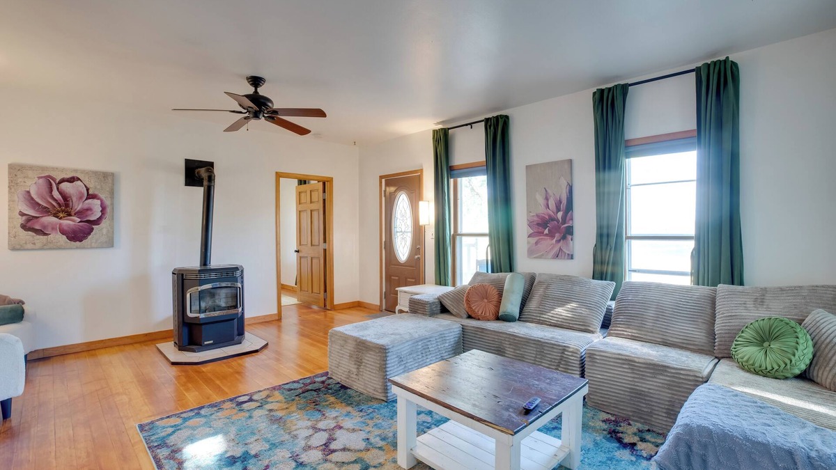 Lazear House | Rural Home Near Event Venue! 26 Mi to Black Canyon