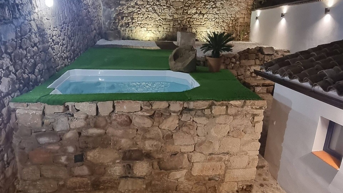 El Altico House | Rural House Sierra Serena. Rural Charm by the Castle