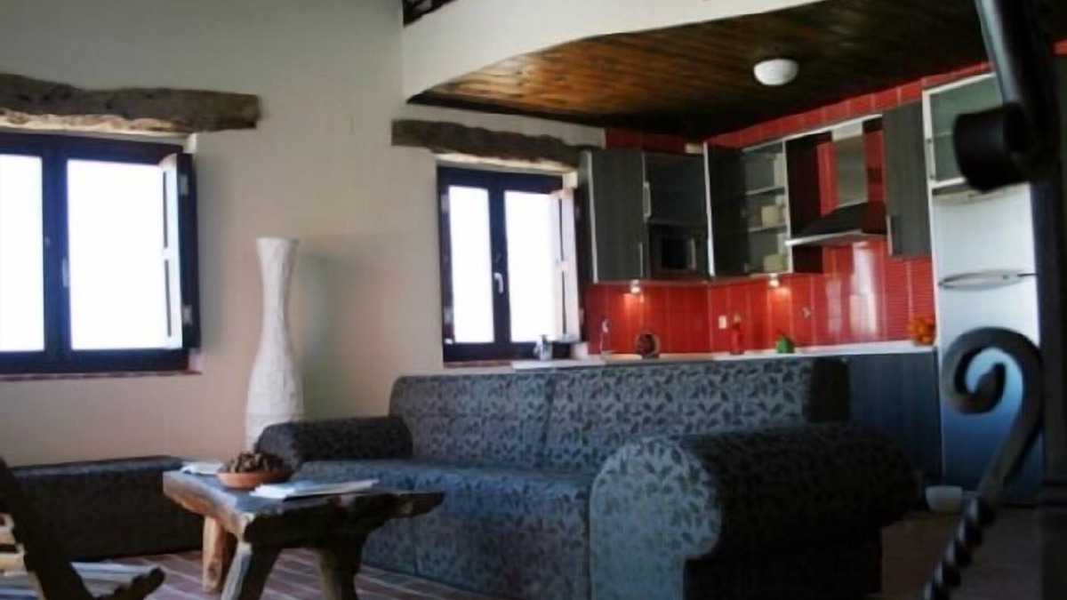 Briongos Cottage | RURAL HOUSE 5 CELEMINES SUR