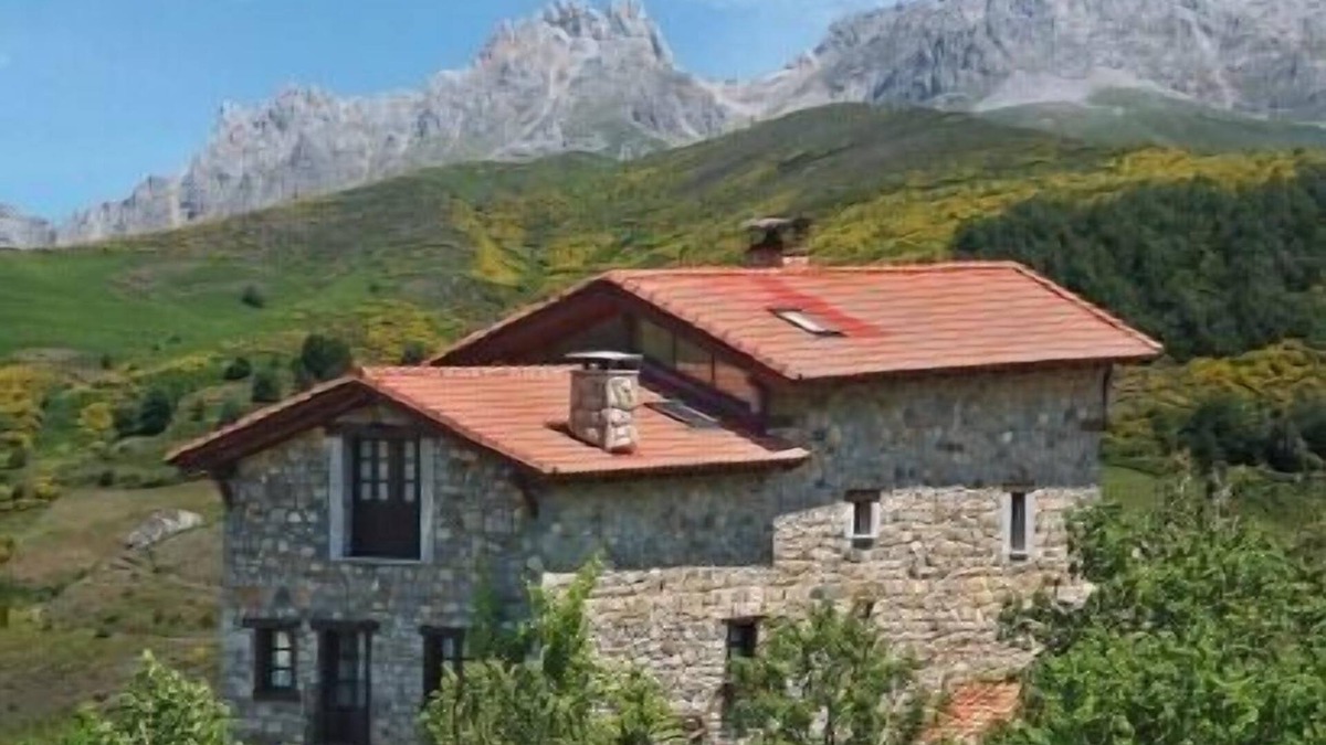 Santa Maria de Valdeon Cottage | Rural house El Serenal for 10 people