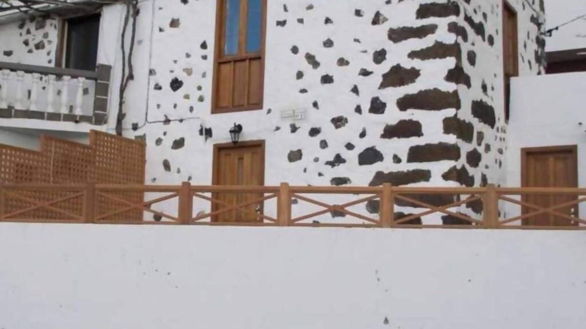 Los Llanillos House | Rural House of 1945 Two Floors Patio And Barbecue