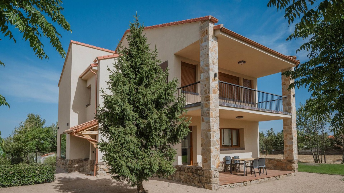 Torrecaballeros House | Rural House 'Rural Torrecaballeros' with Mountain View, Private Pool and Wi-Fi