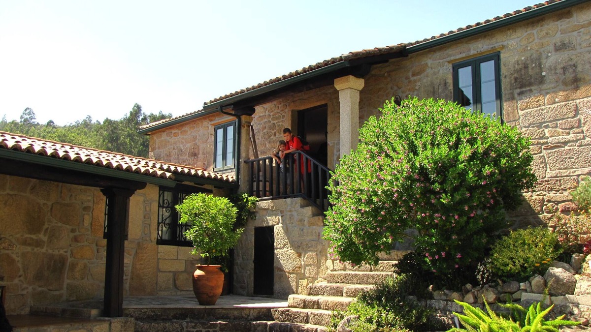 Campo Lameiro Cottage | Rural house with pool and a lot of charm. Ideal to rest and discover Galicia