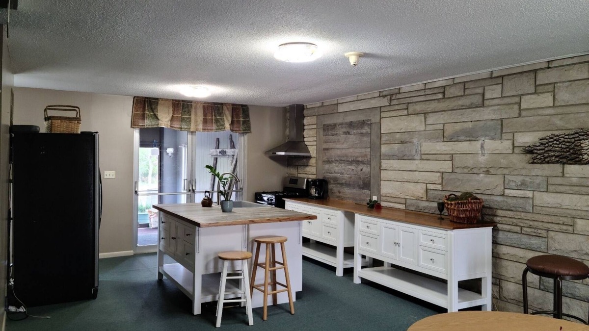 Delaware County House | Rural peace and quiet 10 minutes from Ball State. Remodeled church.