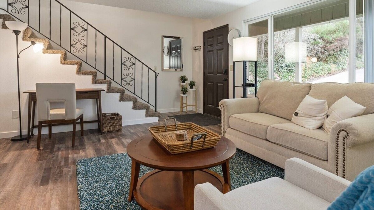Olympia House | Rural Retreat Close to Downtown Olympia (Master)