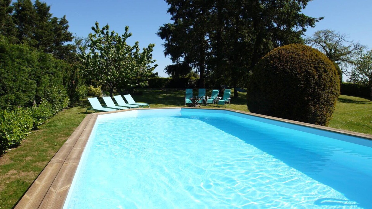 La Chapelle-Themer House | Rural Vendéen farmhouse with pool, fully renovated, located in a quiet hamlet.