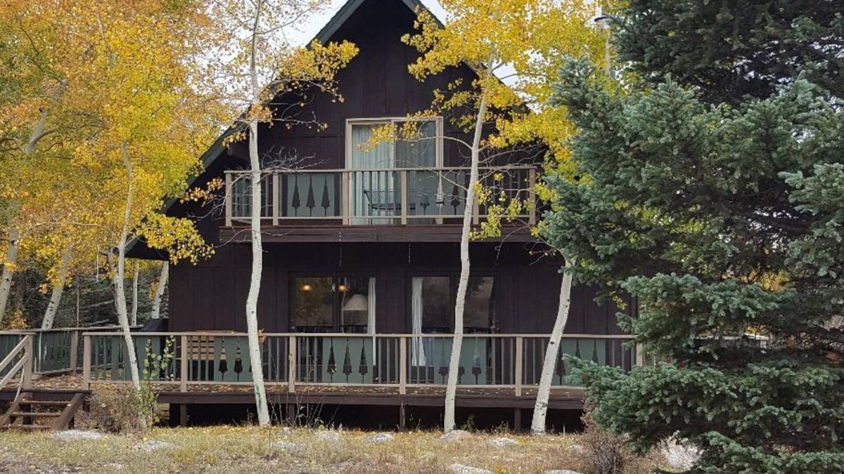 Nathrop Cabin | Rushing Creek w/Mountain Views! Perfect Cabin for Family/Couples Getaways!