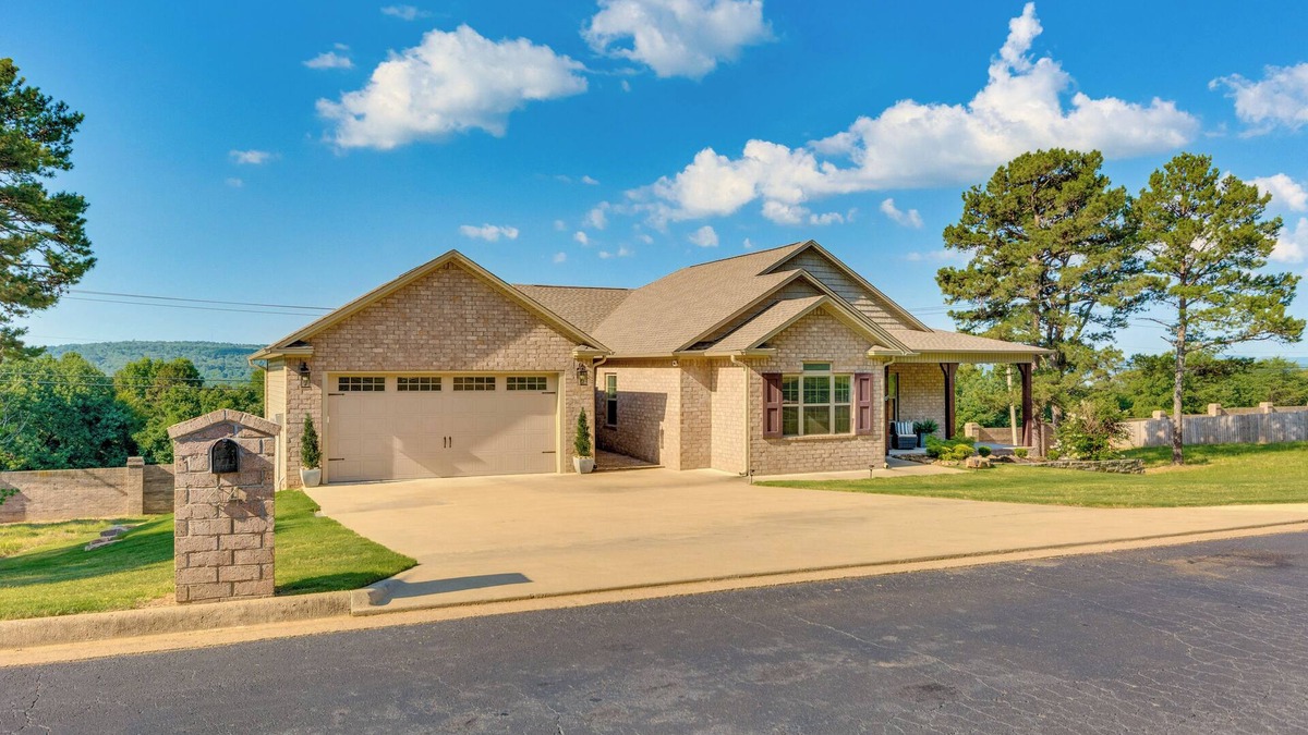 Russellville House | Russellville Home Near Hiking + Lake Access!