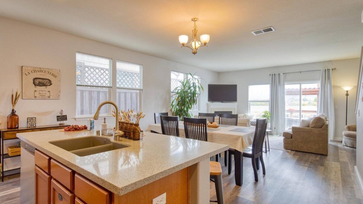 Santa Rosa House | Russian River Brew-cation Home