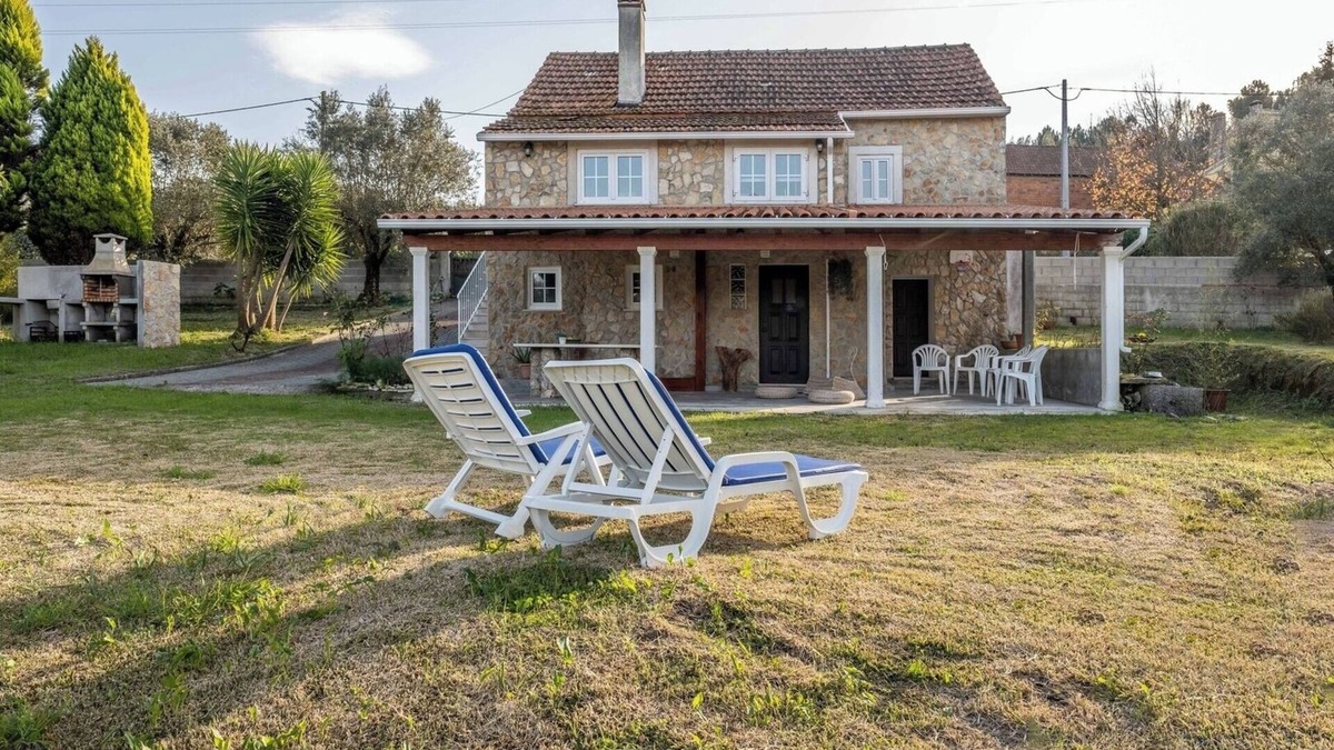 Ourem House | Rustic Adorable House in Old Village