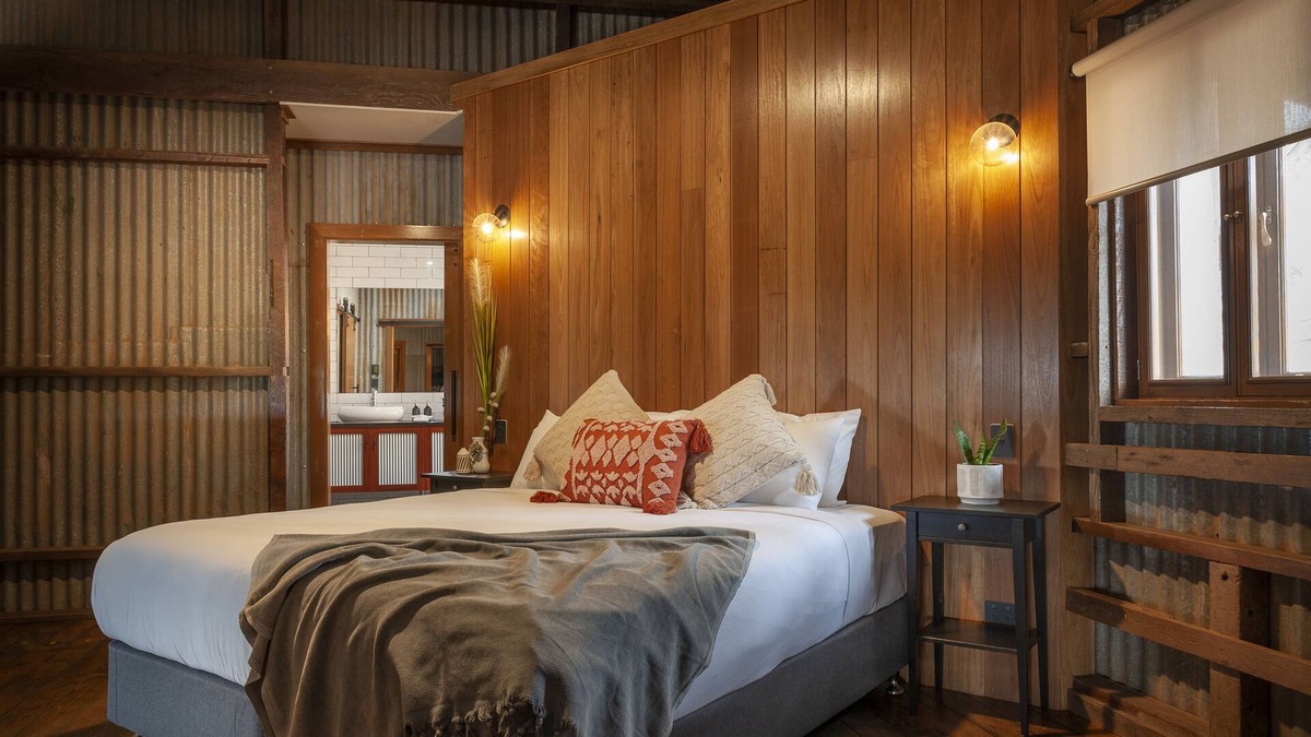 Angaston Cottage | Rustic Auction Shed