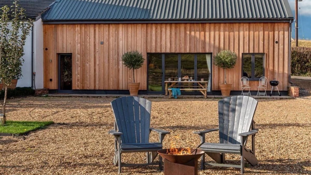 Hereford House | Rustic Barn Retreat Hereford - Pet friendly
