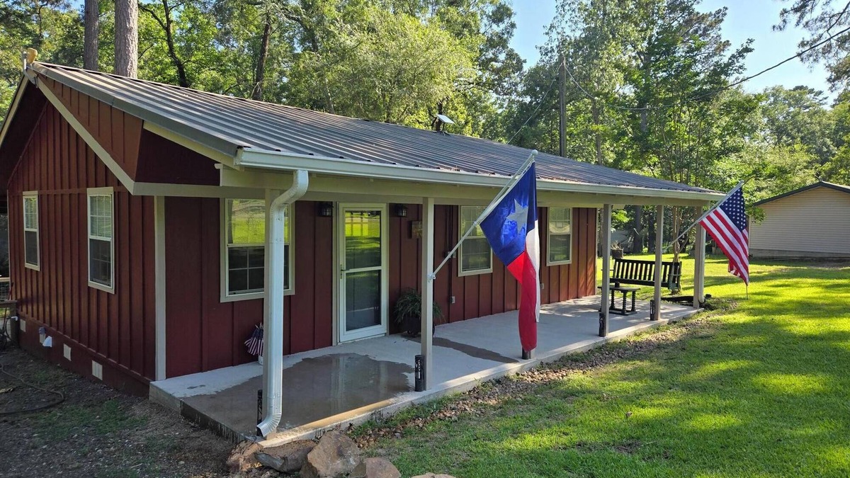 Broaddus Cabin | Rustic Cabin 300 Yards from Free Boat Launch & Swimming Area