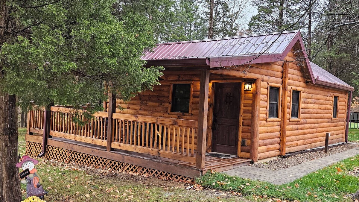 Madison Cabin | Rustic Cabin at Lost Trails