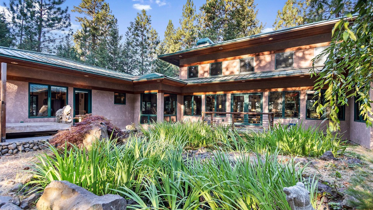 Harrison House | Rustic contemporary in a private forest setting overlooking Lake Coeur d’Alene