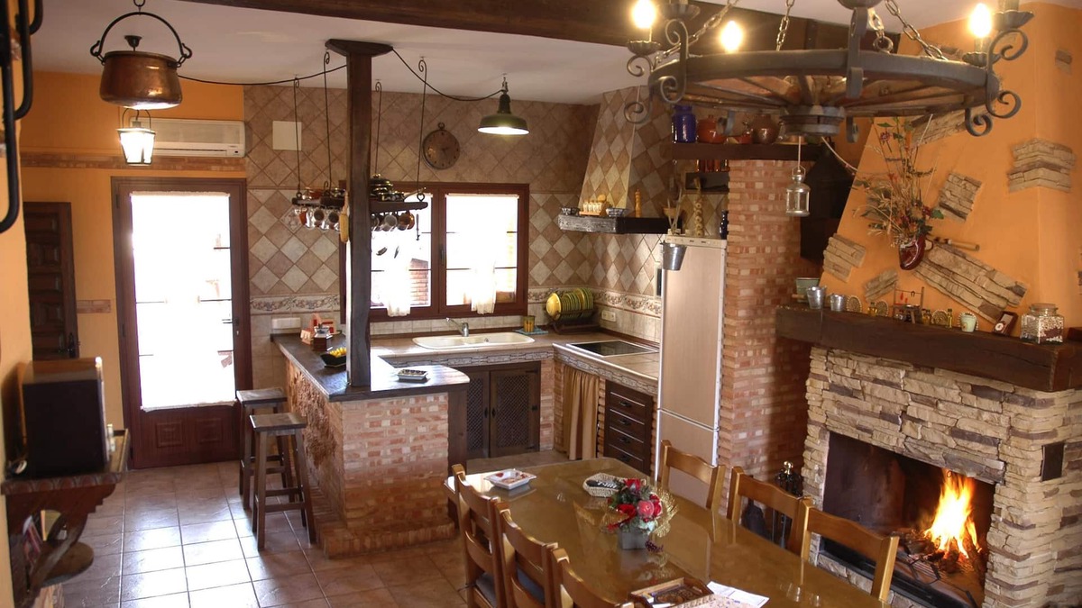 Almagro Cottage | Rustic country house with SPA
