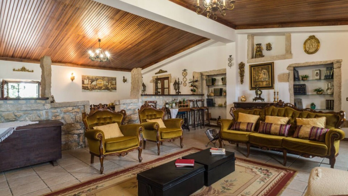 Ansiao Cottage | Rustic country house with big garden, barbecue and terrace