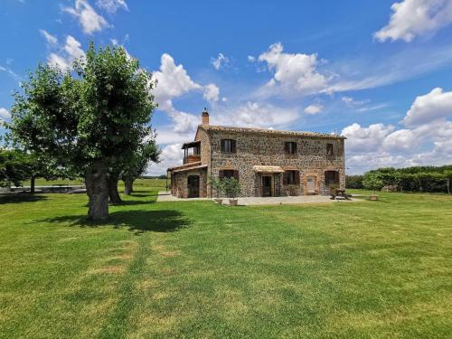 Castiglione in Teverina House | Rustic Farmhouse in Lazio