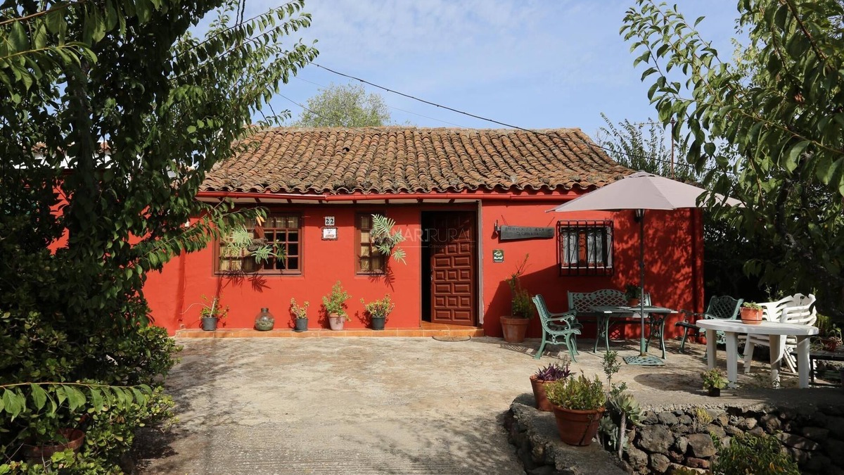 Vega de San Mateo Cottage | Rustic Holiday Cottage La Asomada with Amazing ViewsPerfect for Hik