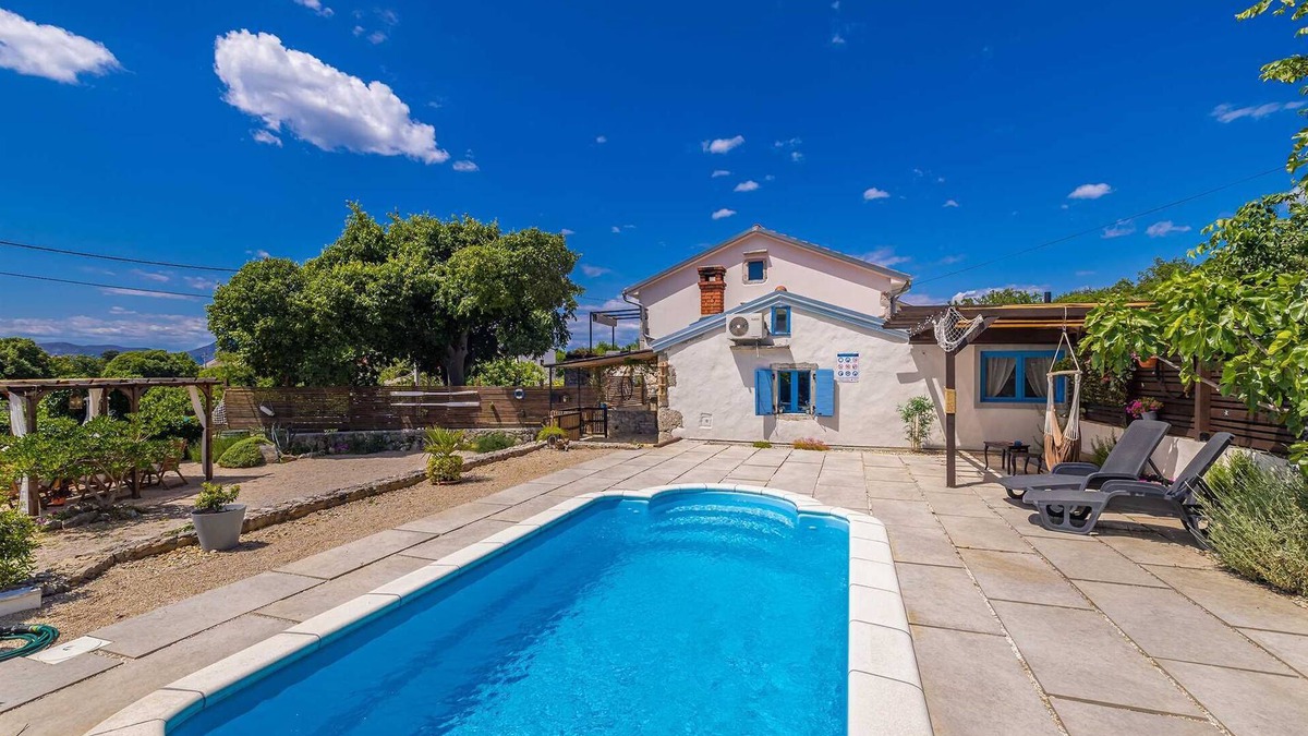 Skrbcici House | Rustic holiday house DEPOPE with private pool