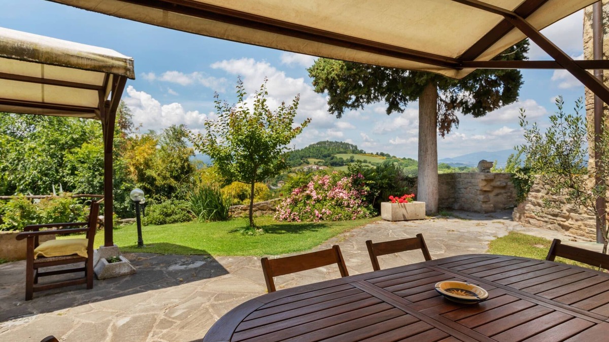 Santa Reparata House | Rustic Holiday Home in Citta di Castello With Swimming Pool