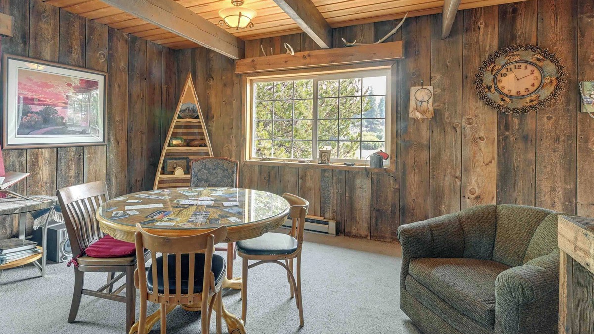 Chiloquin Cottage | Rustic Home w/Deck & Grills on Williamson River!