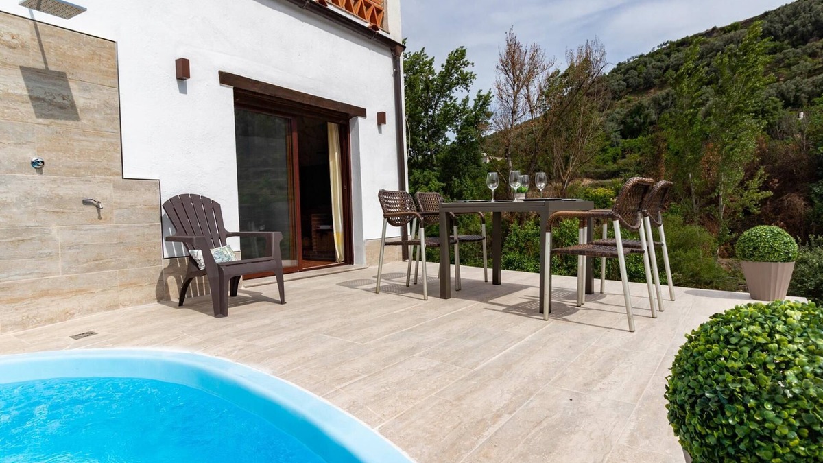 El Valle Villa | Rustic house with views in the Lecrin Valley