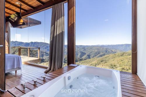 Anitapolis House | Rustic industrial cabin in the mountains VST009