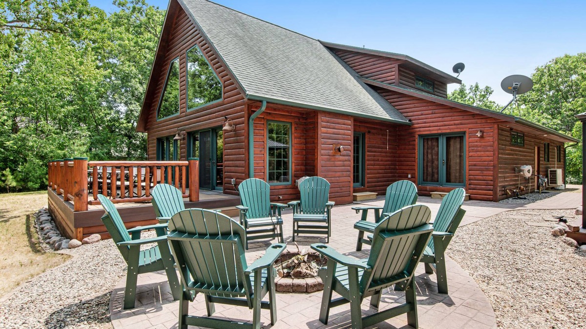 Necedah House | Rustic lakefront home with shared dock & boat slip, game room & stunning gazeebo