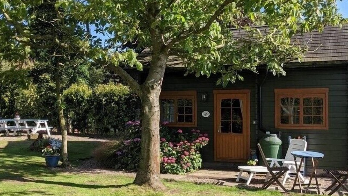 Harmer Hill Cottage | Rustic Log Cabin - Dog Friendly - Sleeps 2 - Views