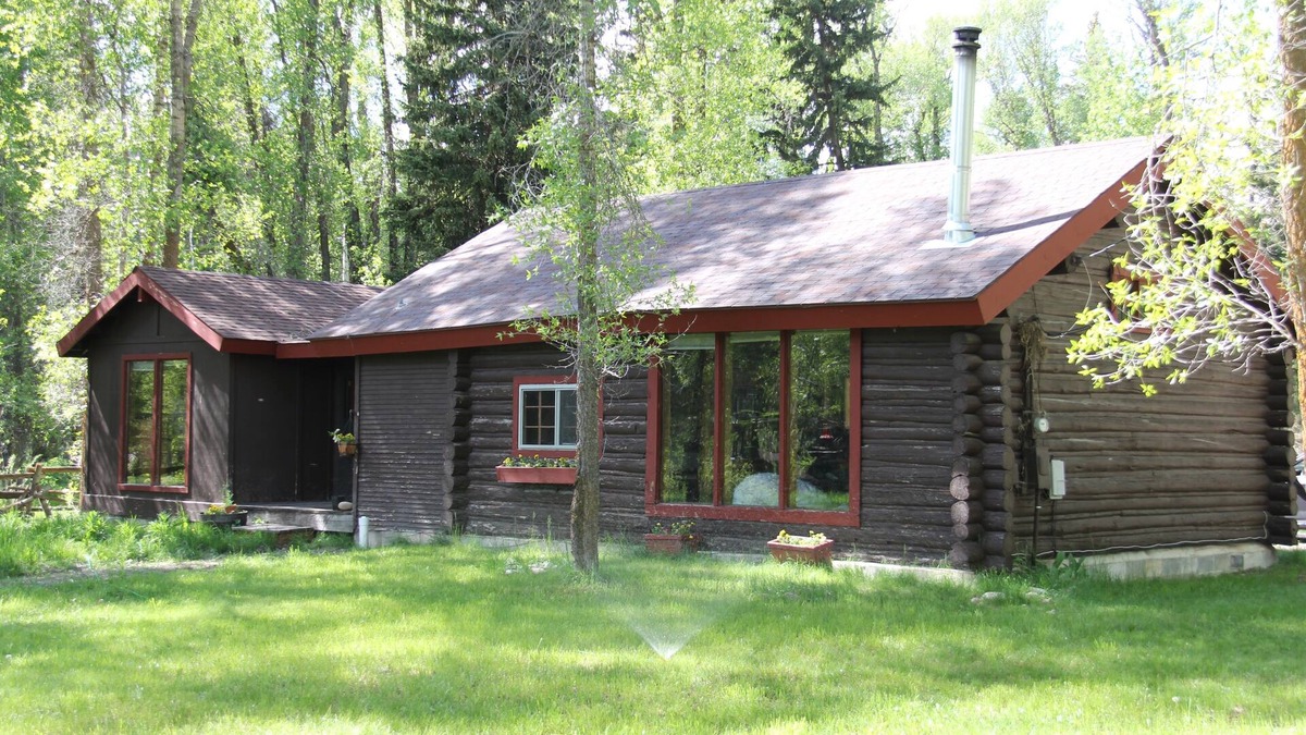 Moose Wilson Road Cabin | Rustic Log Cabin on 1/2 acre in the Woods
