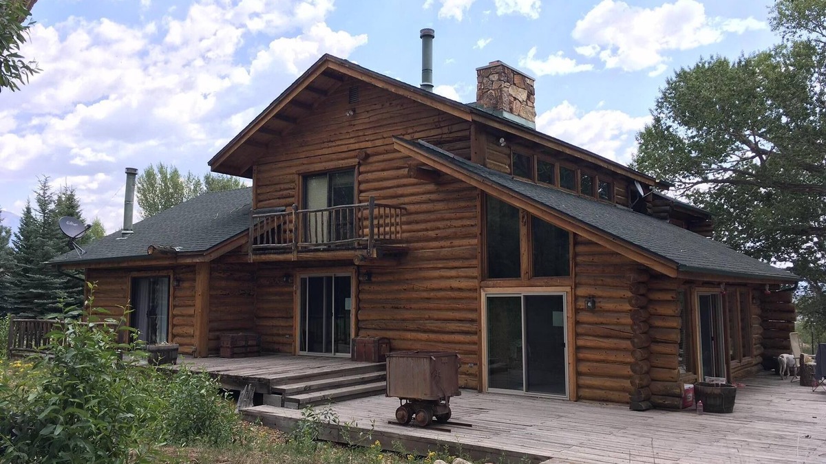 Buena Vista House | Rustic Log Cabin on 3 Elk Creek with views of the Collegiate Range