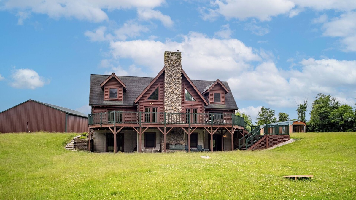 Alexandria Cabin | Rustic Log Retreat on Eleven Acres. Sleeps 24. Pond and close to Intel.
