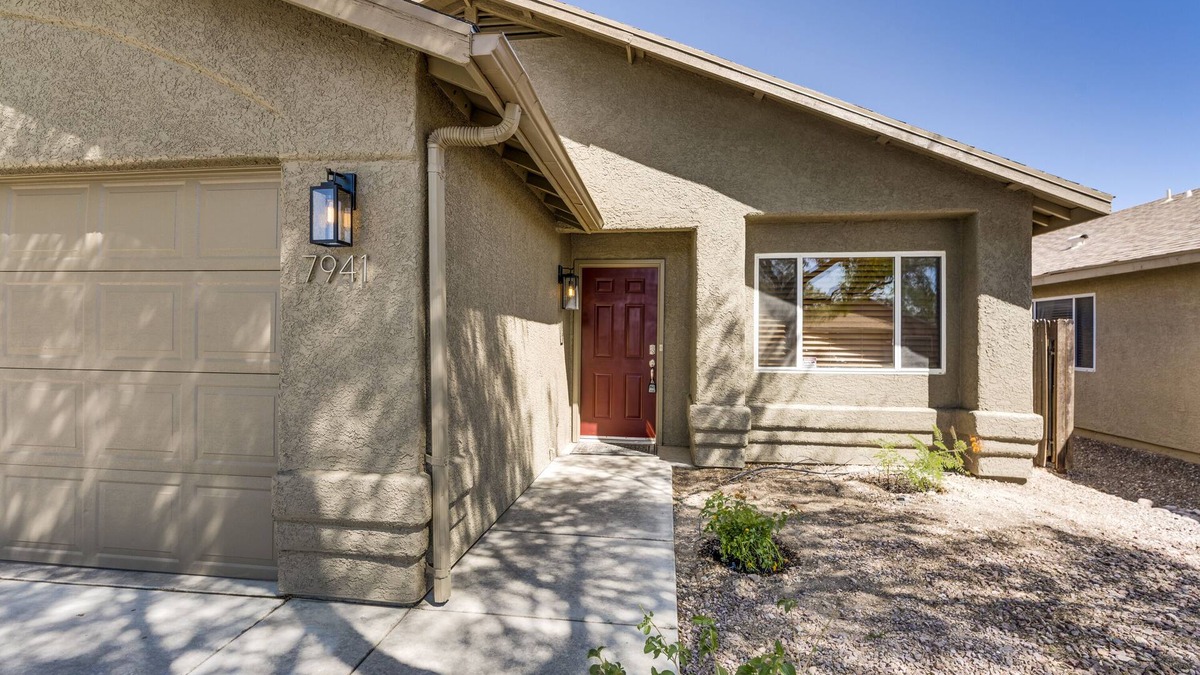 Rita Ranch House | Rustic Mid Century Modern home in the suburbs-small pets welcome