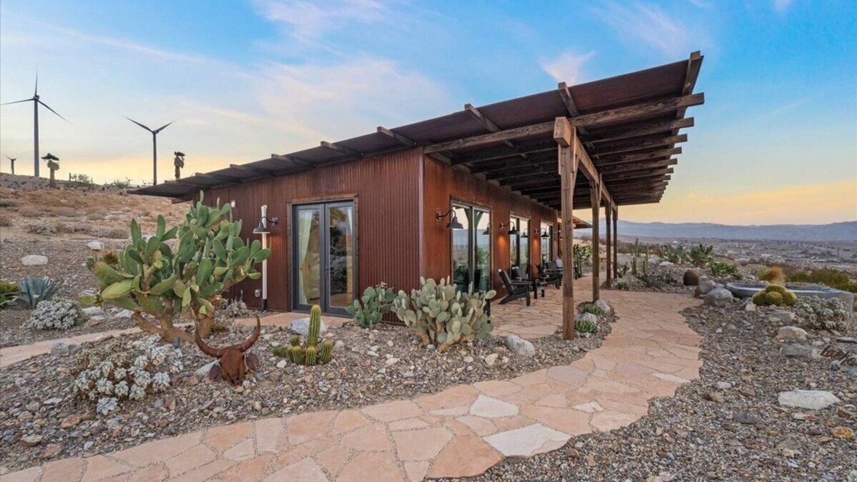 Palm Springs House | Rustic Modern Desert Retreat, Gateway to Joshua Tree