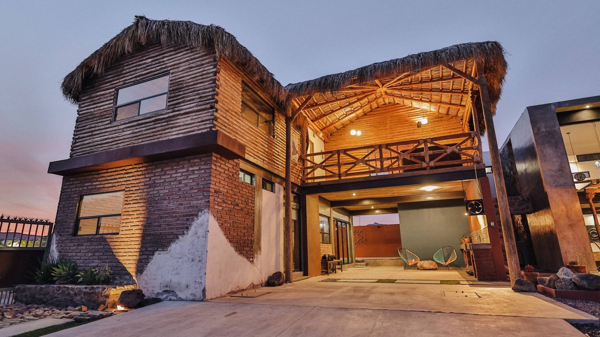 San Carlos House | Rustic/modern house w/cabin pool/barbacue/palapa-very worm and intimate space.