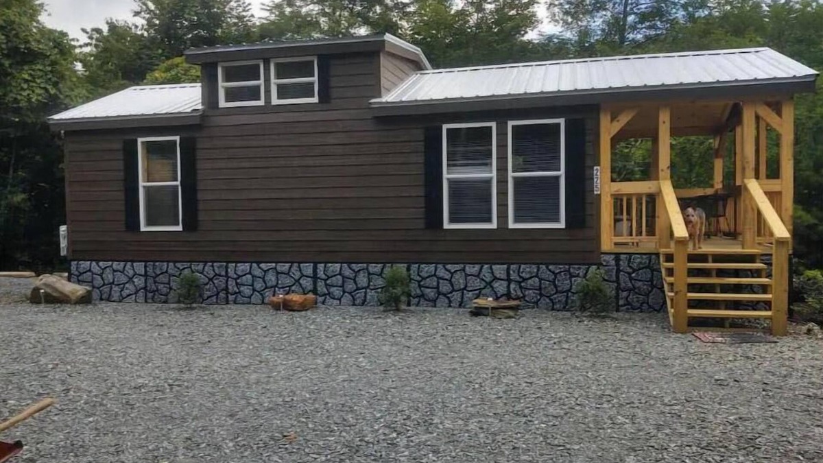 Topton Cabin | Rustic Mountain Cabin 225