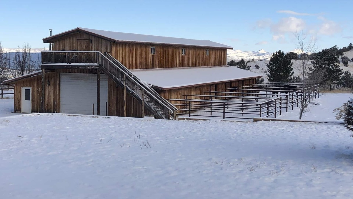 Magdalena Apartment | Rustic Mountain View Barn Apartment