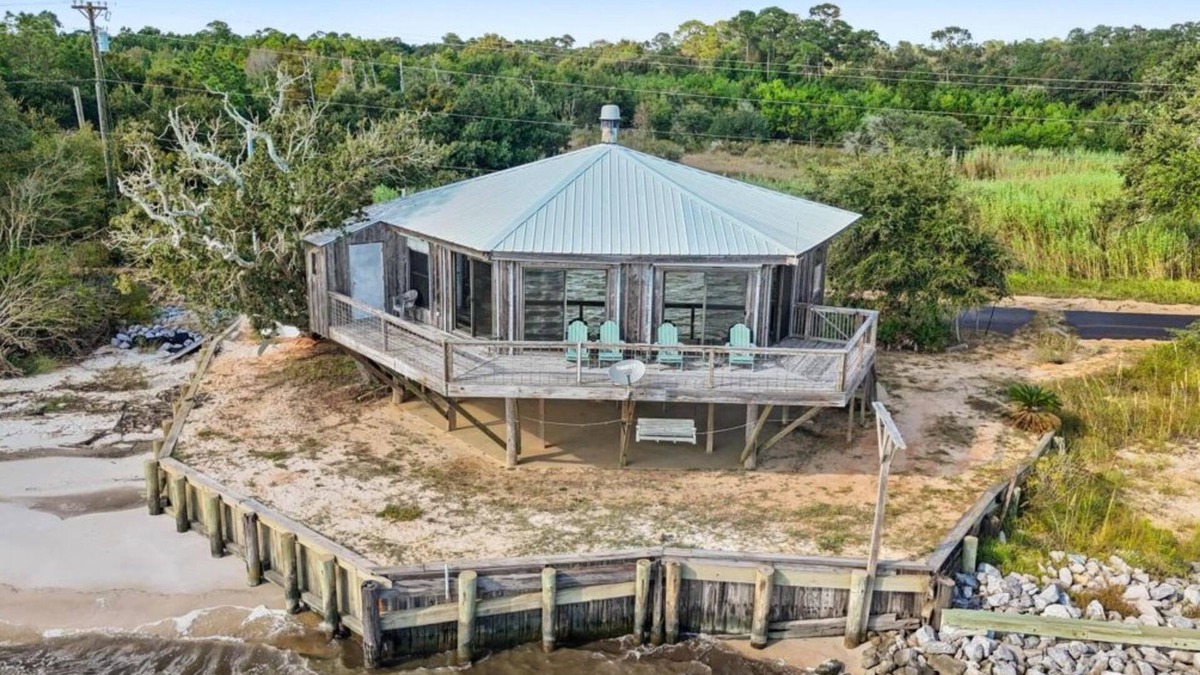 Ocean Springs House | Rustic Retreat | Beach View