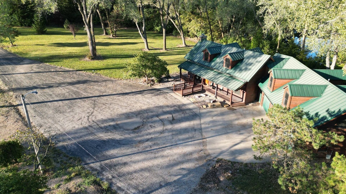 Topeka Cabin | Rustic Retreat & Cabin!