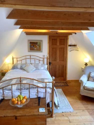 Littleport House | Rustic Retreat Guest Lodge
