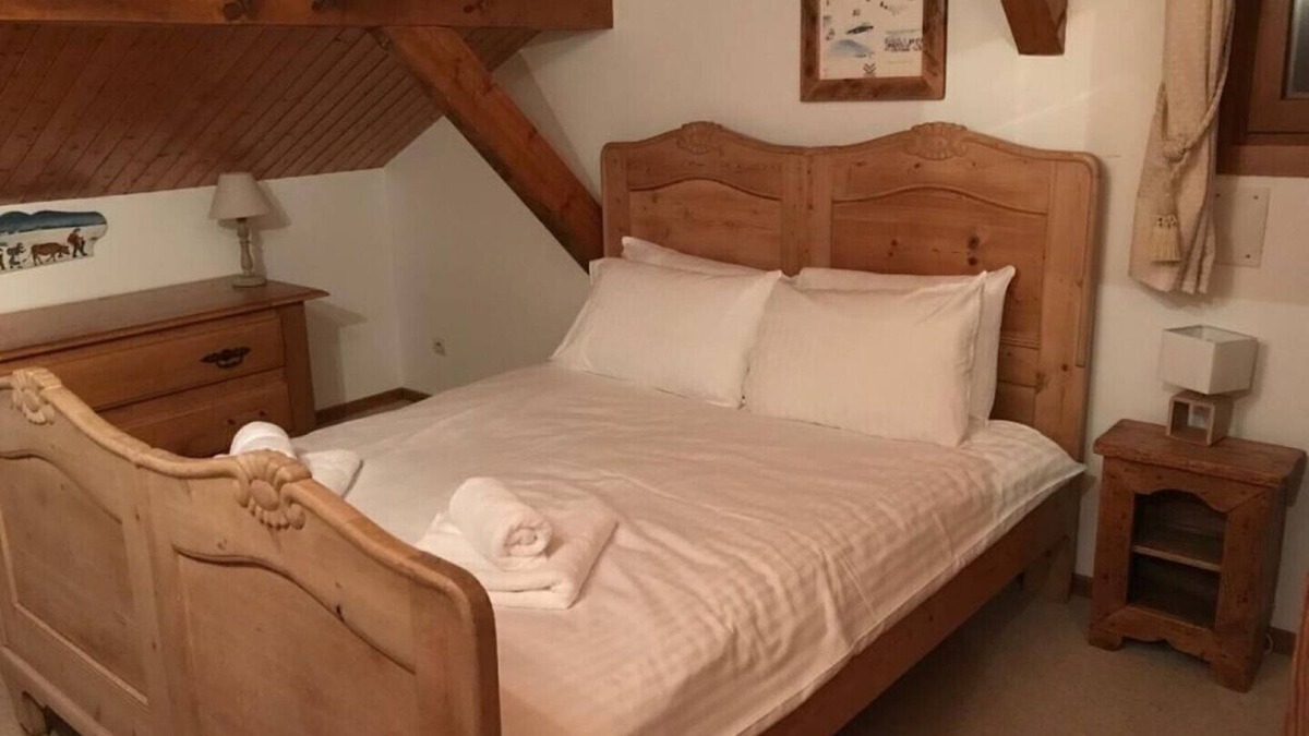 Les Allues House | Rustic Style Private Four Bedroom Chalet in the pretty Hamlet of Le Cruet