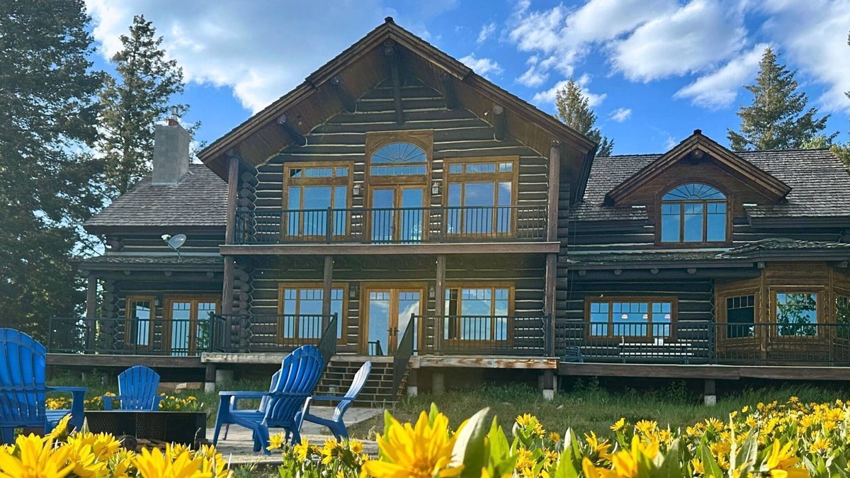 Island Park Cabin | Rustic Timber -Log Cabin Luxury -Yellowstone Vibes