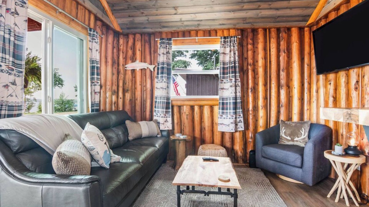 East Jordan Cabin | Rustic Twin Cabin on Lake Charlevoix, Boat Rentals